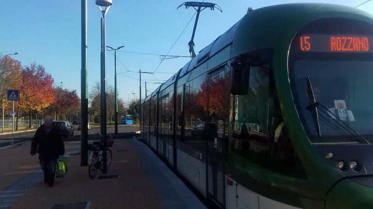 Scopri il Percorso Affascinante del Tram 15 a Milano: Un Viaggio nel Cuore della Città